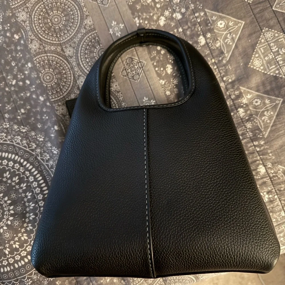 Coach Lana Shoulder Bag 23 - Picture 2 of 7